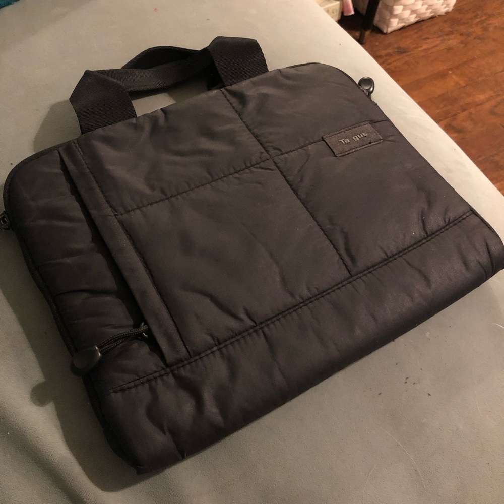 Targus iPad tablet chromebook carrier